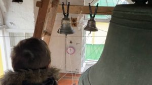 Колокольный звон на колокольне церкви Александра-Невского
