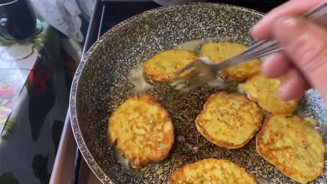 Мама за командовала /Папа выслушал￼￼?Полки под чеснок и лук?Оладьи из кабачка ?Радуга? смотреть онлайн