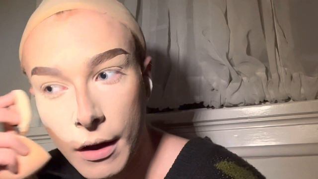 A Low Key ASMR Drag Makeup Tutorial смотреть онлайн