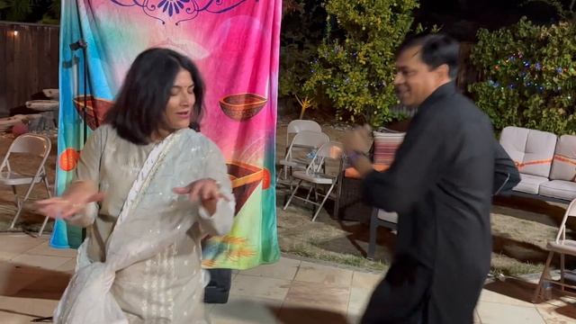 Dharmendra & Shalini shake up the Bay Area Bollywood Dance Scene смотреть онлайн