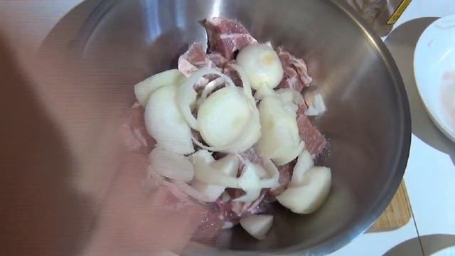 КАК ПРИГОТОВИТЬ СВИНОЙ ШАШЛЫК ИЗ ШЕИ ПРАВИЛЬНО смотреть онлайн