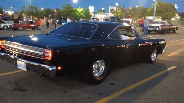 1968 Plymouth Road Runner With LOUD Exhaust смотреть онлайн