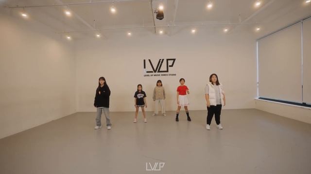 IVE 아이브 'Baddie' / LVUP KIDS (키즈 클래스) смотреть онлайн