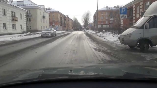 Разворот на перекрёстке.mp4