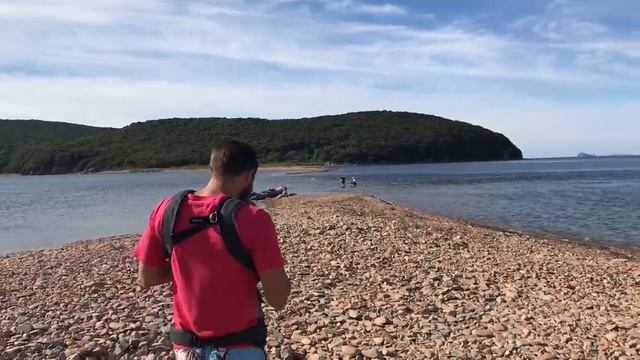 Добрались до Владивостока, морские деликатесы, остров Русский. Путешествие с семьей на автодоме смотреть онлайн