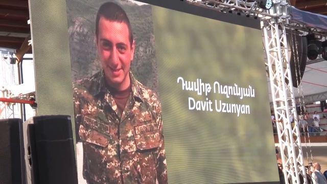 Dalita - AUA Graduation Ceremony смотреть онлайн