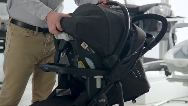 How to Attach and Remove your Infant Car Seat from a Stroller смотреть онлайн