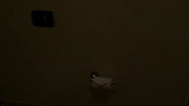 room 404, Planet Hotel, Maranello смотреть онлайн