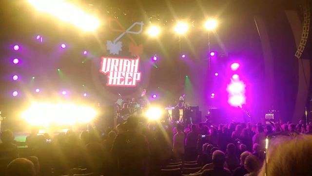 Урия Гип Июльское Утро смотреть онлайн