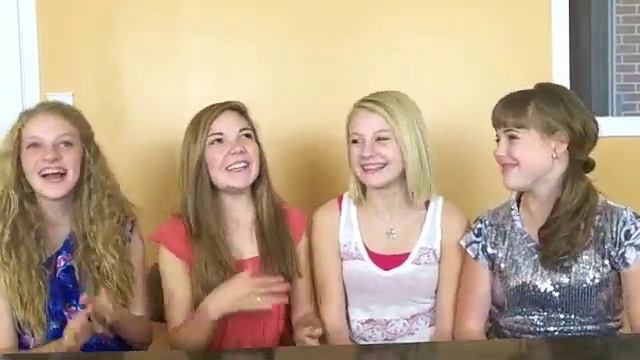 The Cactus Cuties talk to YouTube friends and sing "I Know You're Listening" смотреть онлайн