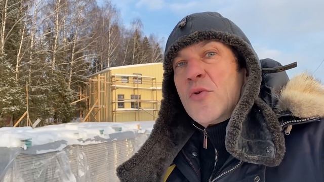 Зачем свергают власть? Эксплуатация [12+] смотреть онлайн