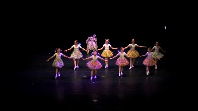 Полька с бабушкой - анимация КАДРА смотреть онлайн