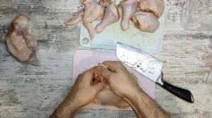 Как разделать курицу на части за 5 минут