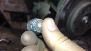 ШУМ СКРЕЖЕТ С ПЕРЕДНЕГО КОЛЕСА ЛАДА ГРАНТА , РАБОТАЕМ СВАРКОЙ