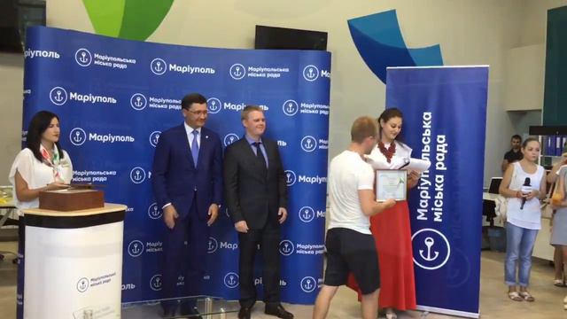 Детям - сиротам вручили ключи от квартир смотреть онлайн