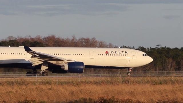 Airbus A330 323 Landing