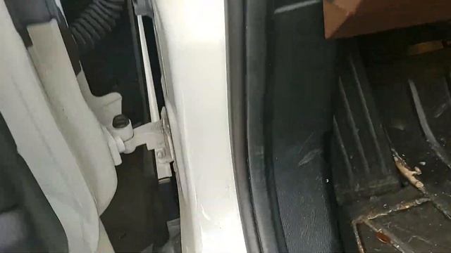 2017 BMW X1 COMO ABRIR EL CAPO (HOW TO OPEN THE HOOD)