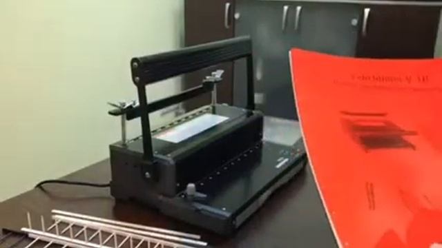 Биндер для переплета пластиковыми хребтами Velobinder V10 смотреть онлайн