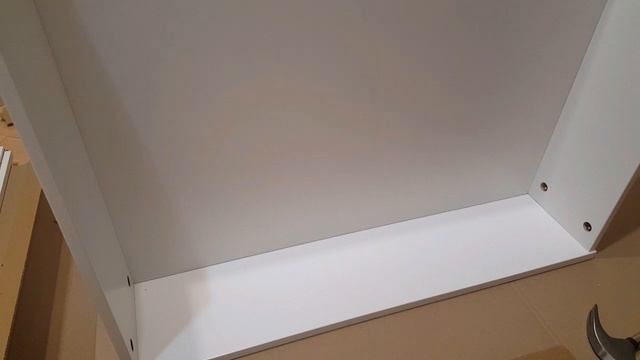 Икеа. сборка выдвижного ящика((комплимент) в шкаф женскими руками. смотреть онлайн