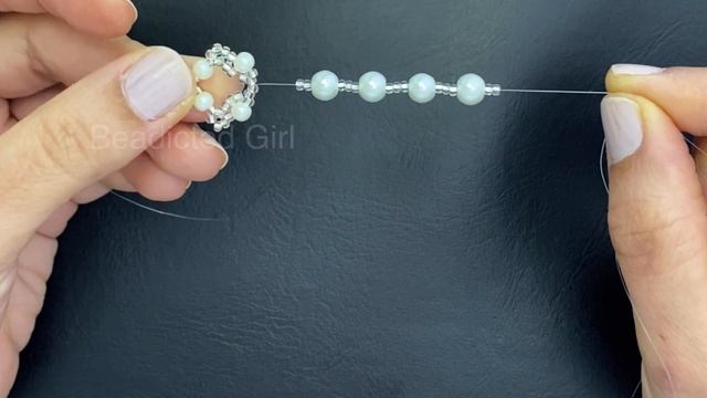 Snowflake Earrings || DIY Beaded earrings смотреть онлайн