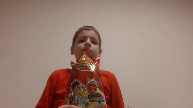 обзор на чипсы Влада А4 lavalava и чипсы EazyPeazy #а4 #настяивлеева смотреть онлайн