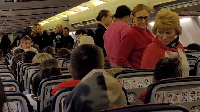 Пьяный рейс Казань - Гоа, 17.02.2023. Сняли с полёта туристку. смотреть онлайн