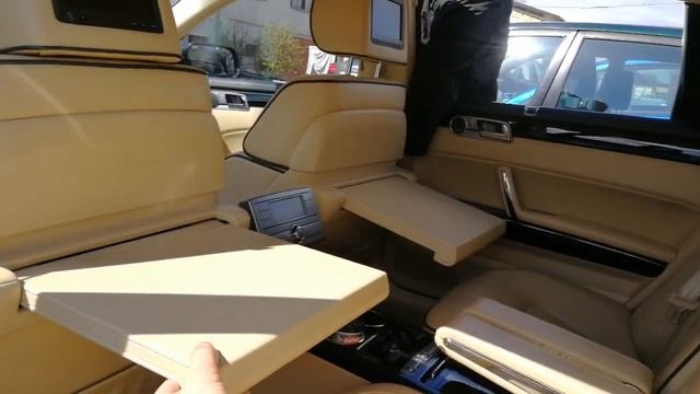 VW Phaeton - stoliki z tyłu / rear tables смотреть онлайн