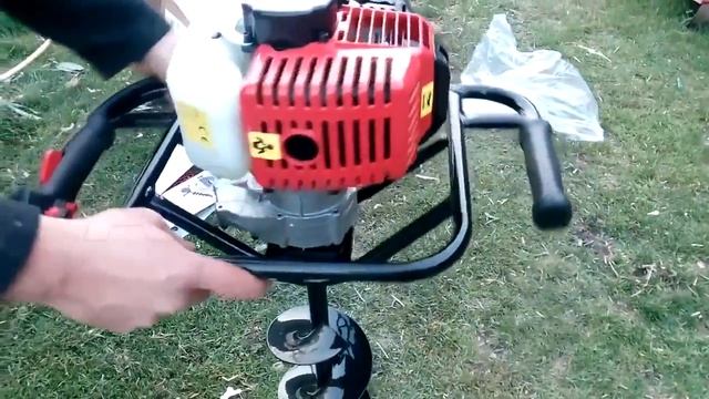 Erstes Anlassen und Betrieb des Erdbohrers GeoTech EA 520 смотреть онлайн