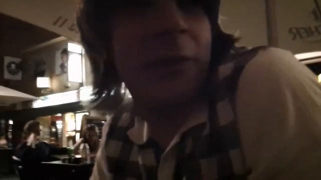 Посиделка в кальянной в центре Штутгарта, 21.05.2011 (ч.2) смотреть онлайн