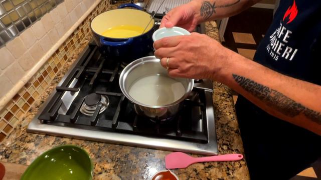 Making Persian ZOOLBIA From Scratch! زولبیای ایرانی смотреть онлайн