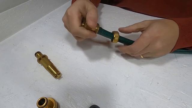 How to replace garden hose ends with quality brass fittings, adding a Hozelock spray gun смотреть онлайн