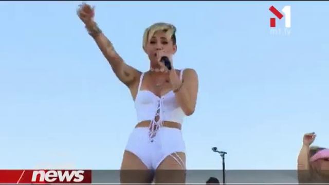 Майли Сайрус Снова Шокировала Своим Нарядом И Выступлением (25.09.2013) EmOneNews