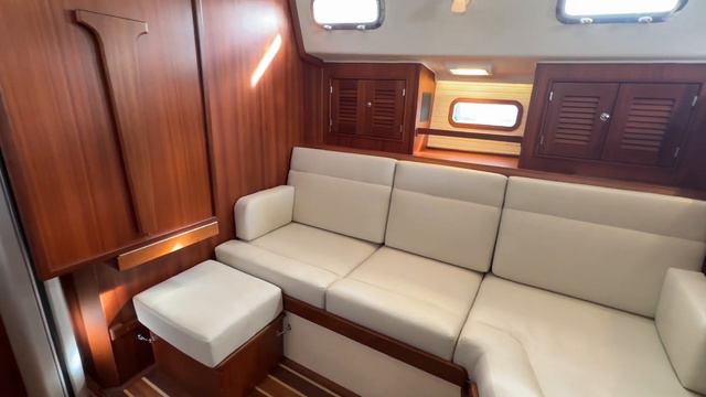 Island Packet 439-23 Interior and Exterior смотреть онлайн