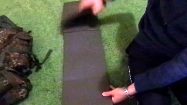 Складной каремат Бундесвера \ Bundeswehr foldable foam pad смотреть онлайн
