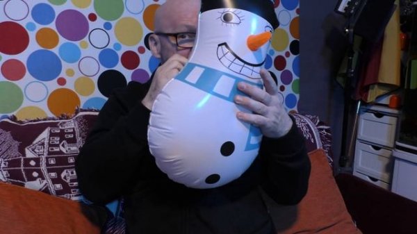 Frosty The snowman Balloon gets popped with Drum sticks Tangobaldy™ Bursting Fun