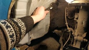 Как очистить антикор с арок автомобиля (шумоизоляция арок)