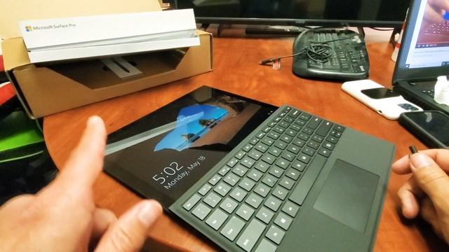 All Surface Pros: Wont't Turn On or Wake Up, Black Screen? 2 Fixes смотреть онлайн