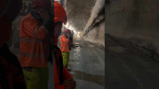 Explosion Sends Shockwaves Through Tunnel смотреть онлайн