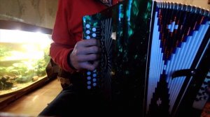 Дополнение к разбору песни*Есть красивая одна девушка на земле*,улучшенный вариант игры на гармони.