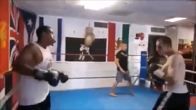 GAROTO DE 16 ANOS ACABA COM C0V4RDE QUE BATIA EM INOCENTES смотреть онлайн