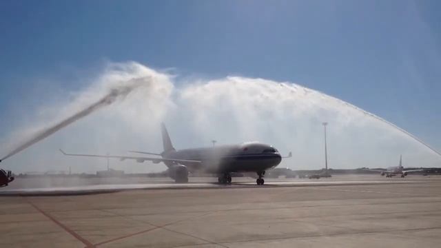 Welcome to BCN Airport Air China Airbus 330-300 смотреть онлайн