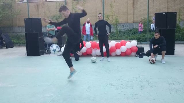 Открытие БКИ2016. Футбольный фристайл. Второй номер. смотреть онлайн