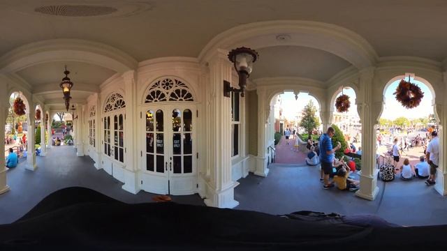 WDW MK 360 Reference - Town Square смотреть онлайн