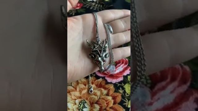 Видео-отзыв о приобретении магических артефактов в магазине Магии «В Косом Переулке». смотреть онлайн