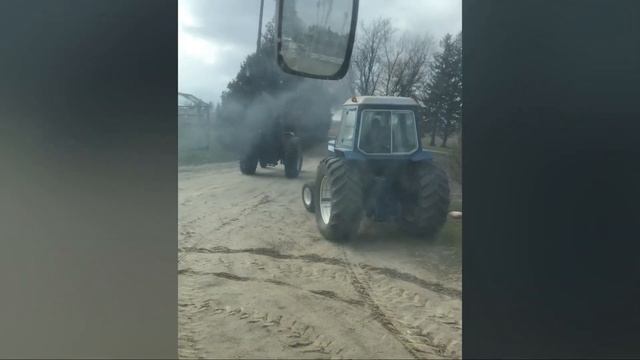 Ford Tractors test/tune/pulling/FUN смотреть онлайн