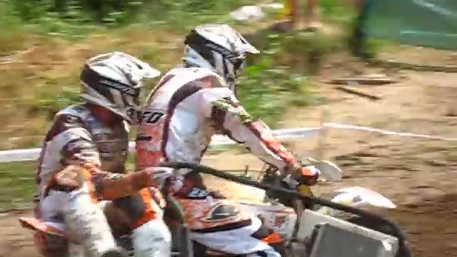 SC motocross World Championship 2010 - Chernivtsi GP. WILLEMSEN jump смотреть онлайн