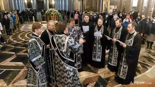 Вечернее богослужение в Казанском кафедральном соборе накануне Великой Среды смотреть онлайн