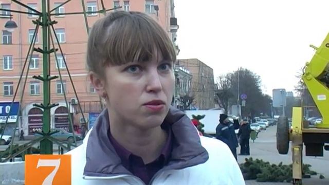 В Рязани началась установка новогодних ёлок смотреть онлайн