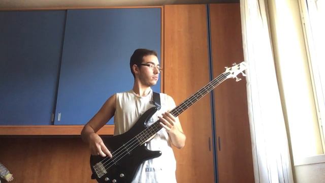 Gorillaz - Feel Good Inc (Bass Cover) смотреть онлайн