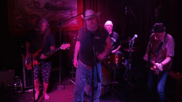 Groovy Redneck Live at The Redwood Bar смотреть онлайн